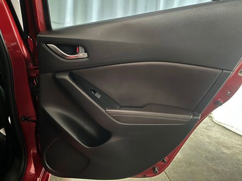 Used 2018 MAZDA MAZDA3 Grand Touring w/ Premium Equipment Package image 23