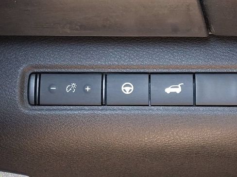 Used 2023 Nissan Pathfinder SL AWD/4WD image 25