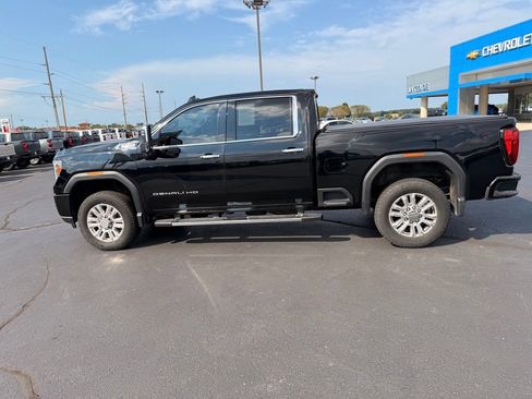 Used 2022 GMC Sierra 2500 Denali w/ Denali Ultimate Package AWD/4WD image 2