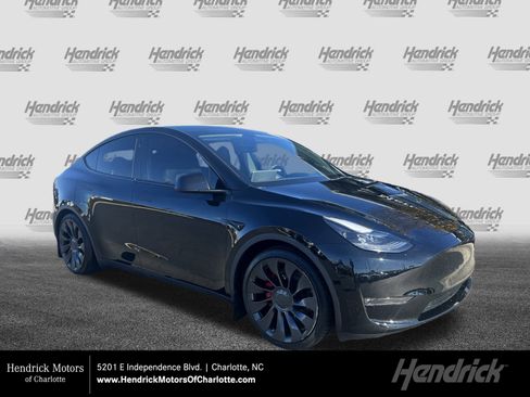 Used 2023 Tesla Model Y Performance image 1