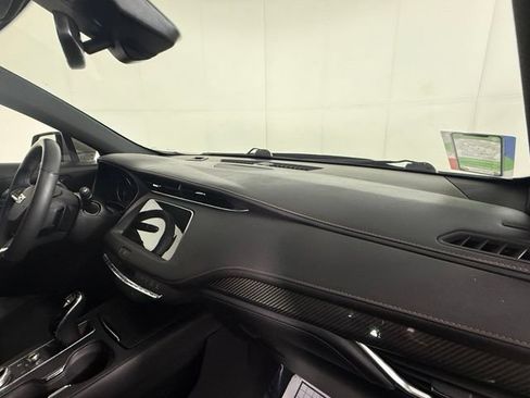 Certified 2023 Cadillac XT4 Sport FWD image 32