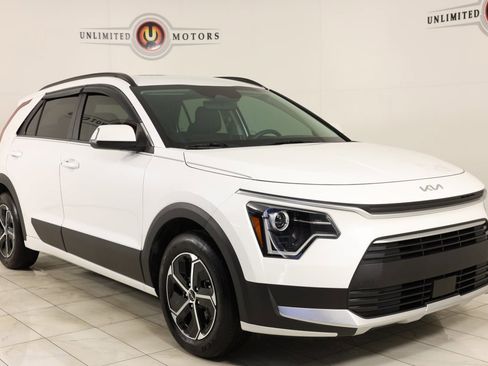 Used 2024 Kia Niro EX image 34