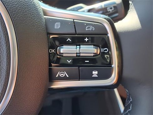 New 2026 Kia Carnival EX image 14