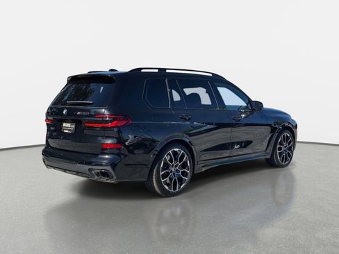 Used 2026 BMW X7 M60i AWD/4WD image 3