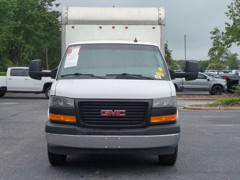 Used 2022 GMC Savana 3500 w/ Power Convenience Package RWD image 3