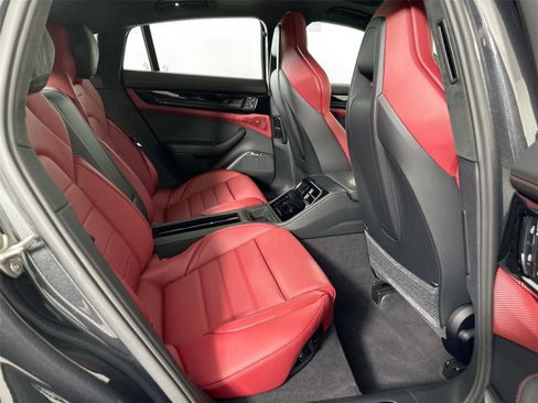 Certified 2025 Porsche Panamera GTS image 27