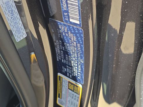 New 2026 Kia Carnival EX image 33