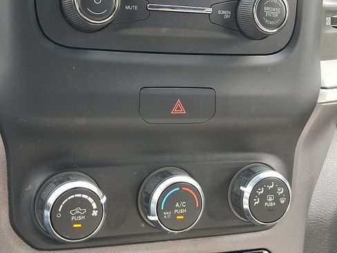 Used 2021 RAM 1500 Big Horn AWD/4WD image 15