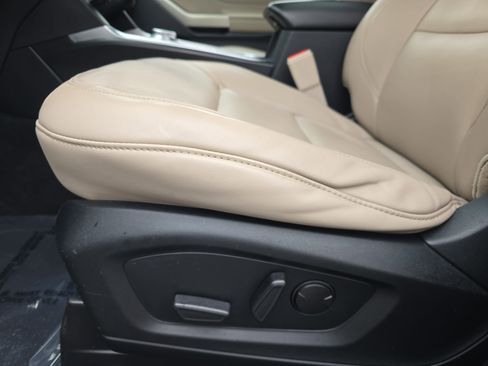 Used 2021 Ford Explorer XLT w/ Equipment Group 202A image 31