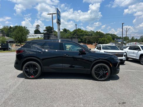 New 2025 Chevrolet Blazer LT w/ Redline Edition image 2