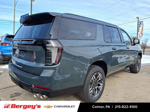 New 2026 Chevrolet Suburban Z71 w/ Z71 Off-Road Package image 3