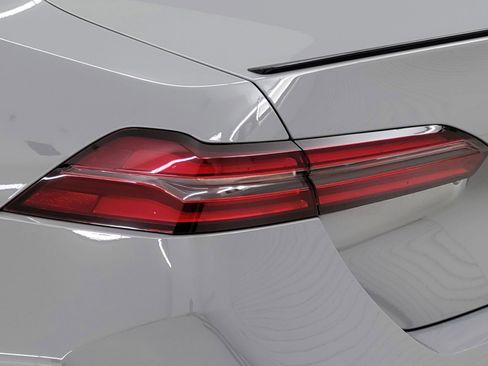New 2026 BMW M5 w/ Executive Package AWD/4WD image 8