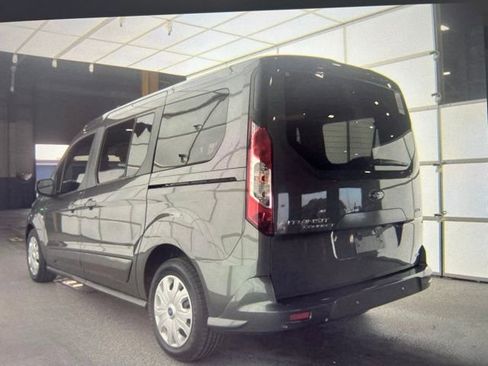 Used 2023 Ford Transit Connect XLT FWD image 3