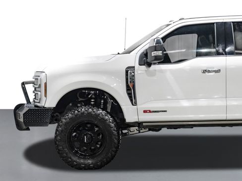Used 2024 Ford F350 Platinum w/ FX4 Off-Road Package image 10
