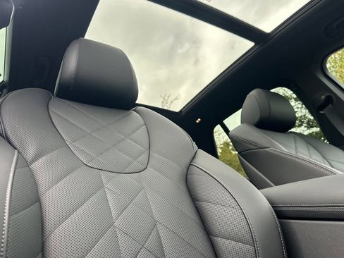 Used 2025 BMW X5 xDrive40i w/ M Sport Package image 21