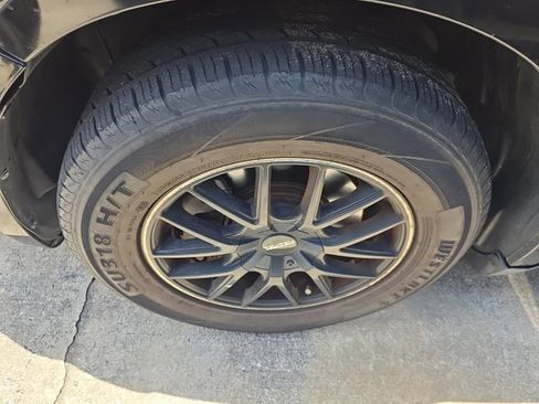 Used 2018 Dodge Journey SE FWD image 2