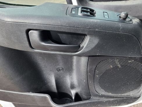 Used 2025 RAM ProMaster 2500 w/ Convenience Group image 6