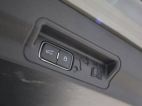 Used 2025 Ford Explorer ST-Line w/ ST-Line Street Pack image 20