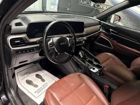 Used 2023 Kia Telluride EX w/ EX Captain's Chair Package AWD/4WD image 7