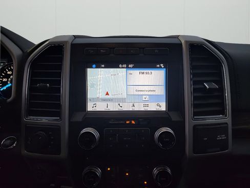 Used 2018 Ford F150 Lariat w/ Equipment Group 502A Luxury image 19