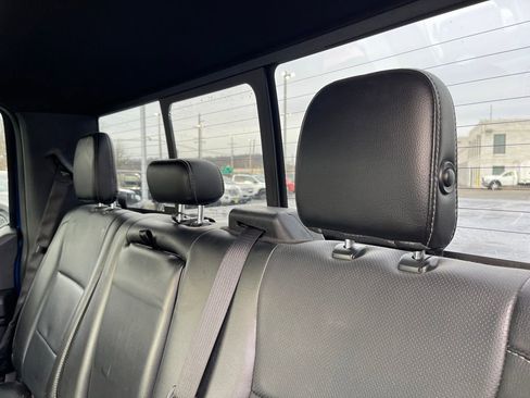 Used 2017 Ford F150 Lariat image 13