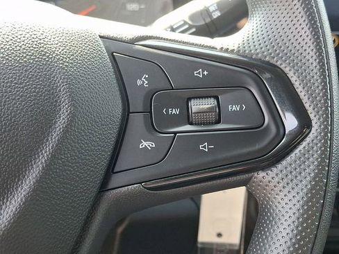 Used 2025 Chevrolet Trax LS FWD image 21