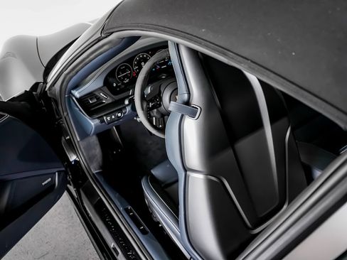 Certified 2025 Porsche 911 Targa 4 GTS image 15