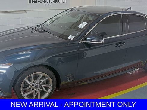 Used 2022 Genesis G70 2.0T image 1