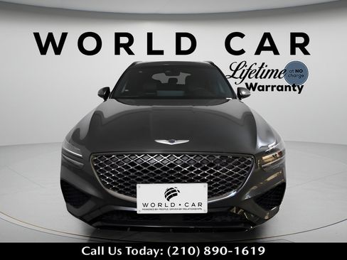 Used 2025 Genesis GV70 3.5T Sport AWD/4WD image 8