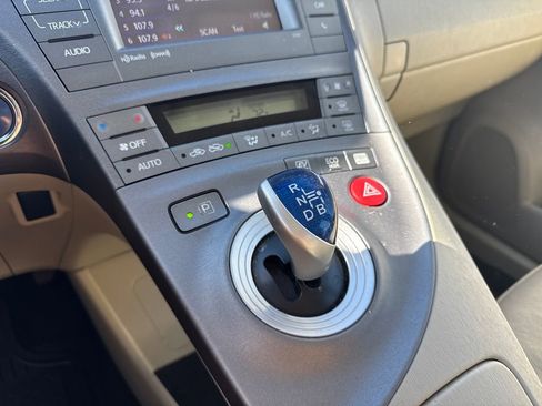 Used 2014 Toyota Prius Four image 34