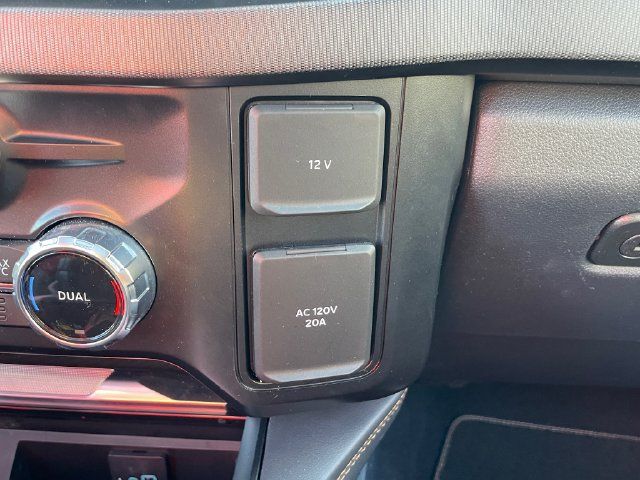 Used 2024 Ford F250 Platinum w/ FX4 Off-Road Package AWD/4WD image 23