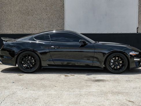 Used 2018 Ford Mustang GT RWD image 8