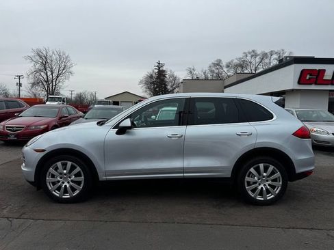 Used 2012 Porsche Cayenne S AWD/4WD image 8