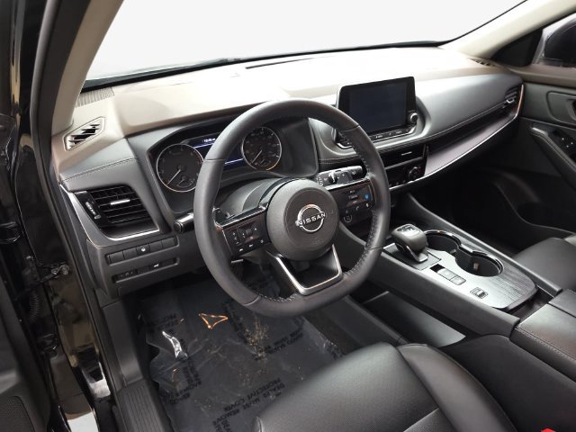 Used 2022 Nissan Rogue SV w/ SV Premium Package FWD image 16