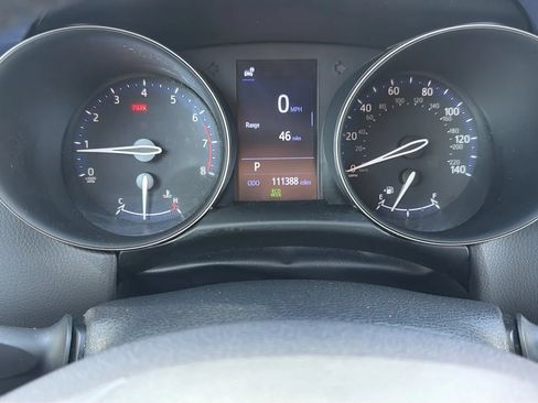 Used 2020 Toyota C-HR XLE FWD image 10