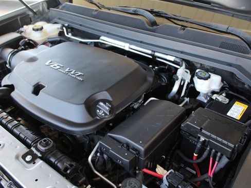 Used 2022 Chevrolet Colorado W/T AWD/4WD image 49