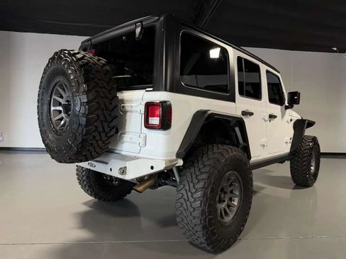 Used 2018 Jeep Wrangler Unlimited Sport S AWD/4WD image 4