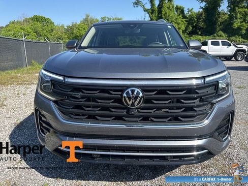 Used 2024 Volkswagen Atlas SEL Premium R-Line image 8
