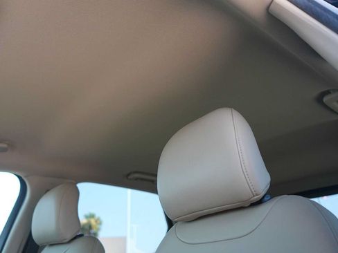 Used 2018 Ford Edge SEL w/ Equipment Group 201A FWD image 25