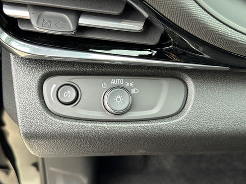 Used 2026 Buick Envista Avenir FWD image 27