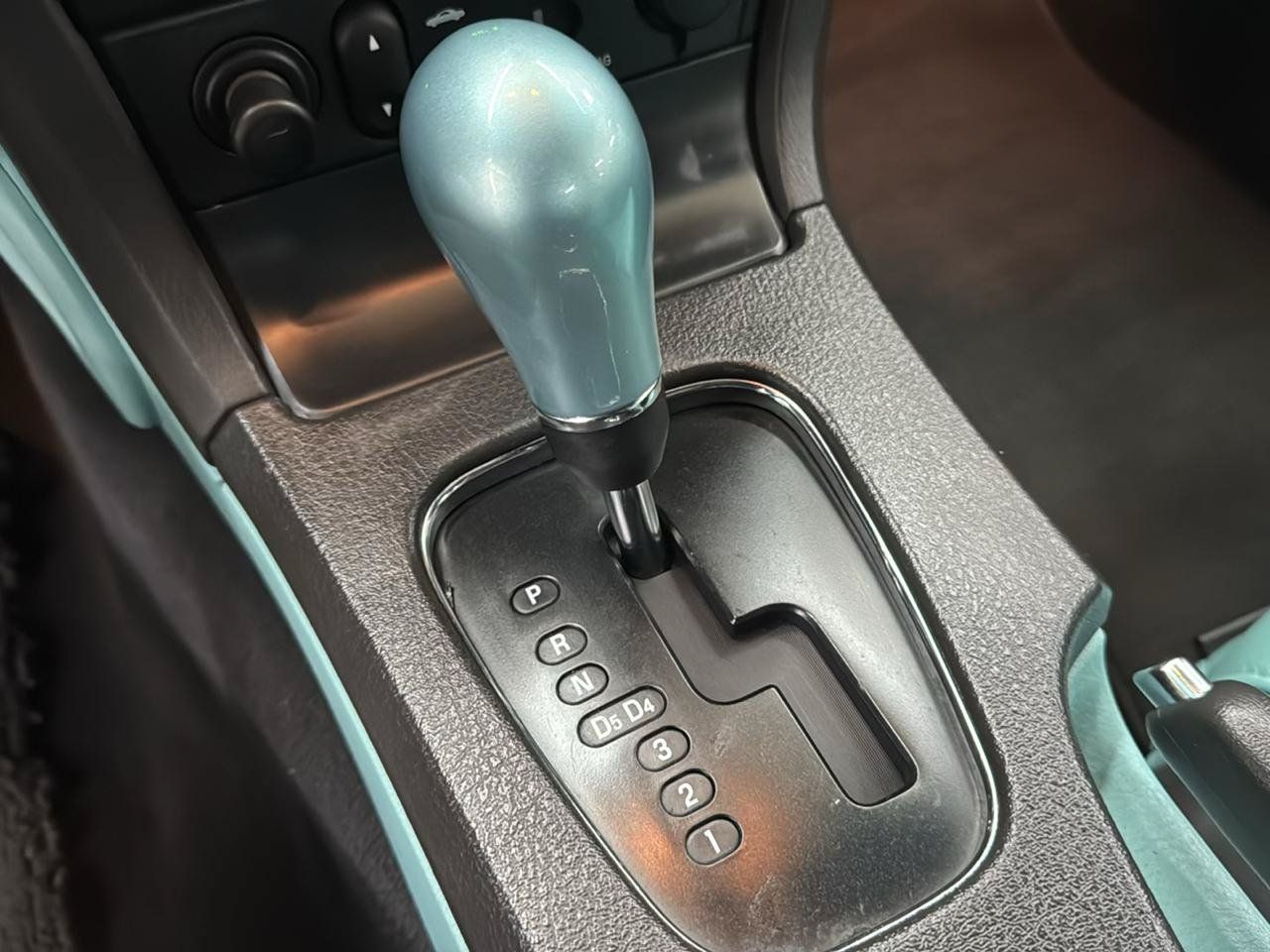 Used 2002 Ford Thunderbird RWD image 16
