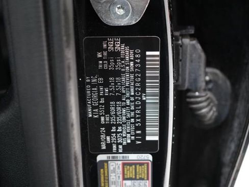 Used 2024 Kia Sorento S image 40