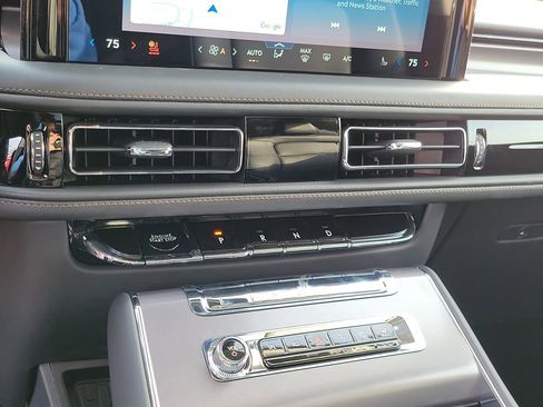 New 2026 Lincoln Aviator AWD image 28