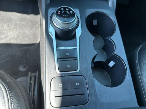 Used 2022 Ford Escape SEL w/ Class II Trailer Tow Package image 20