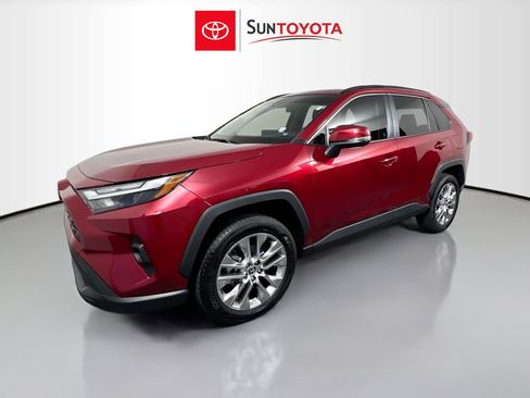 Used 2025 Toyota RAV4 XLE Premium w/ Weather Package FWD image 7