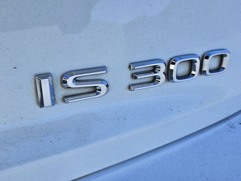 Used 2020 Lexus IS 300 F Sport w/ F Sport Package image 6