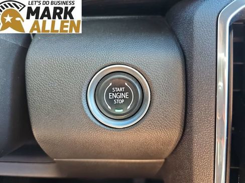 Used 2025 GMC Acadia Elevation FWD image 17