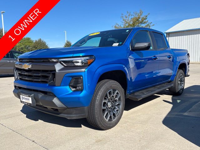 Used 2023 Chevrolet Colorado LT w/ LT Convenience Package III AWD/4WD image 2