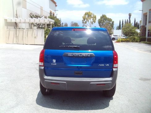 Used 2005 Saturn Vue AWD V6 w/ Safe & Sound Pkg image 4