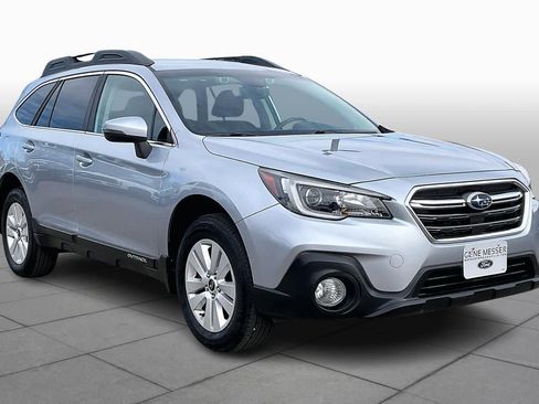 Used 2018 Subaru Outback 2.5i Premium image 2